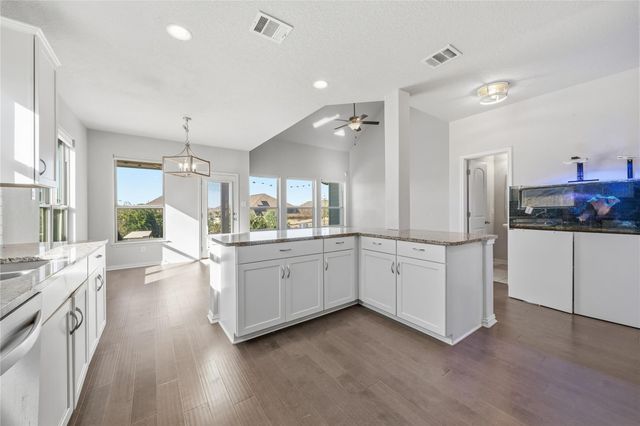 134 Finley ST, Hutto, TX 78634