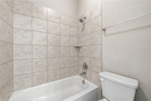 134 Finley ST, Hutto, TX 78634