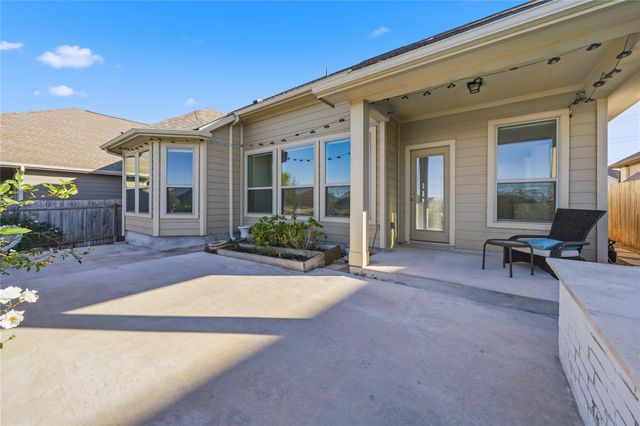 134 Finley ST, Hutto, TX 78634