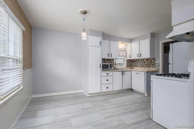 1719 Guthrie Avenue, Royal Oak, MI 48067