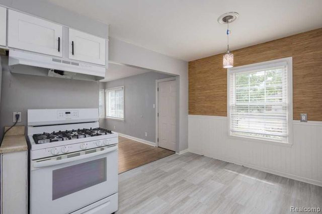 1719 Guthrie Avenue, Royal Oak, MI 48067