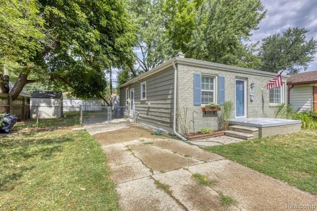 1719 Guthrie Avenue, Royal Oak, MI 48067