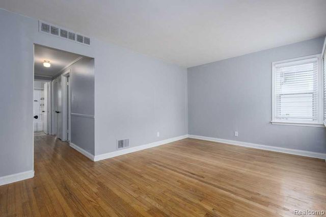 1719 Guthrie Avenue, Royal Oak, MI 48067