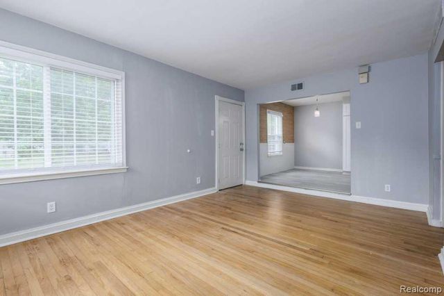 1719 Guthrie Avenue, Royal Oak, MI 48067