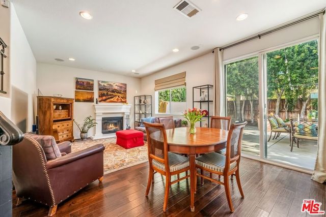 7466 Louise Avenue, Lake Balboa, CA 91406