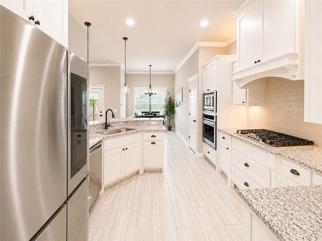 3200 SW Satinwood, Bentonville, AR 72713