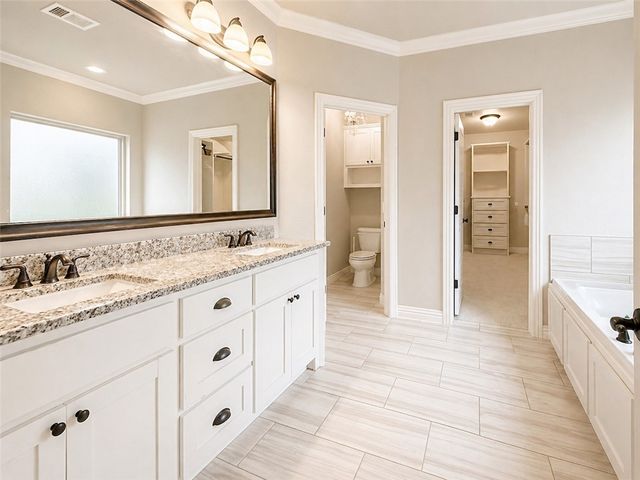 3200 SW Satinwood, Bentonville, AR 72713
