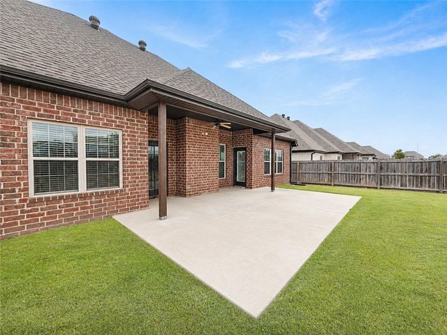 3200 SW Satinwood, Bentonville, AR 72713