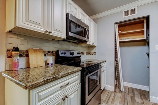 4532 DEVONSHIRE ROAD, Tampa, FL 33634