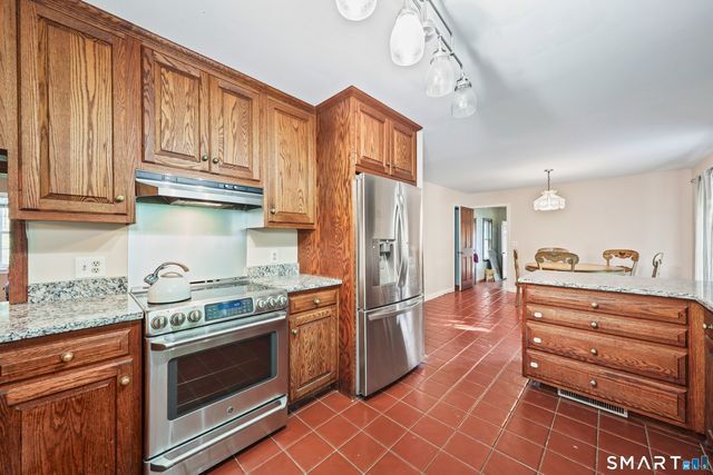 69 Nonnewaug Road, Woodbury, CT 06798