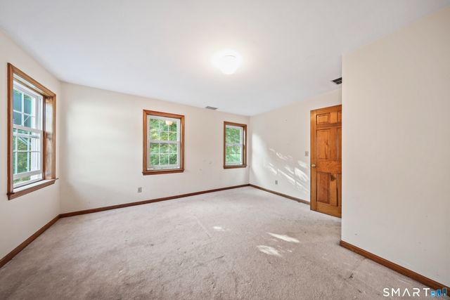 69 Nonnewaug Road, Woodbury, CT 06798