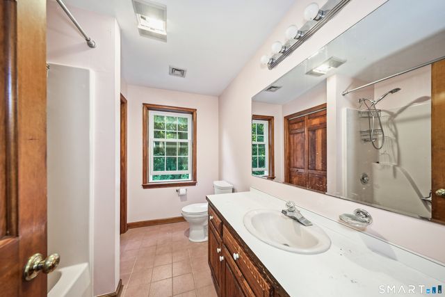 69 Nonnewaug Road, Woodbury, CT 06798