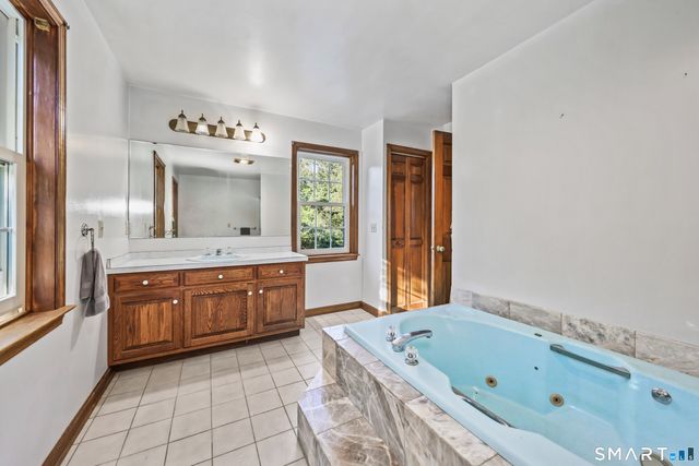 69 Nonnewaug Road, Woodbury, CT 06798