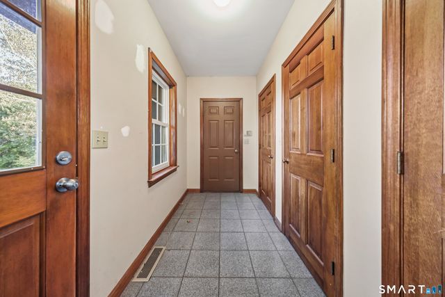 69 Nonnewaug Road, Woodbury, CT 06798