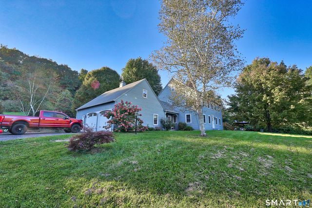 69 Nonnewaug Road, Woodbury, CT 06798