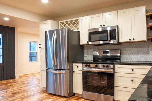 228 Cavendish Gulf Road, Cavendish, VT 05495