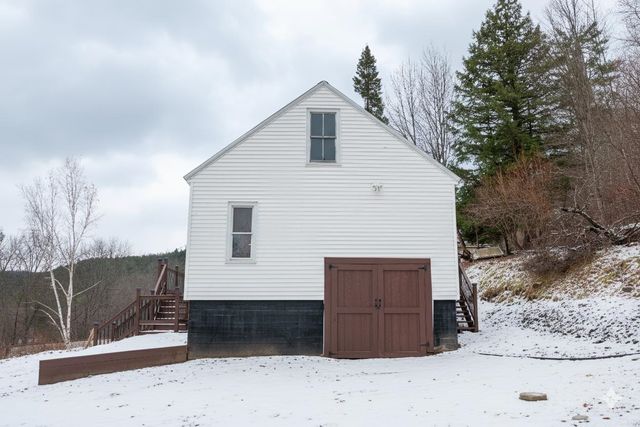 228 Cavendish Gulf Road, Cavendish, VT 05495