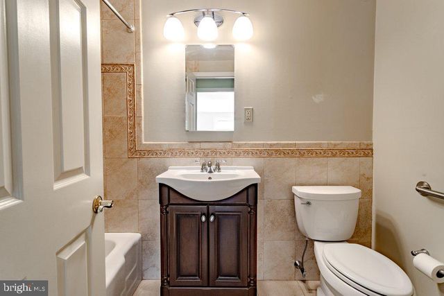 324 WAYLAND RD, Cherry Hill, NJ 08034