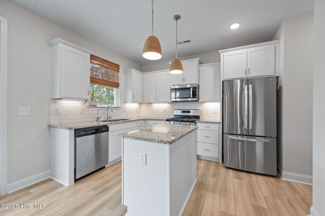 910 Terraces Lane, Hampstead, NC 28443