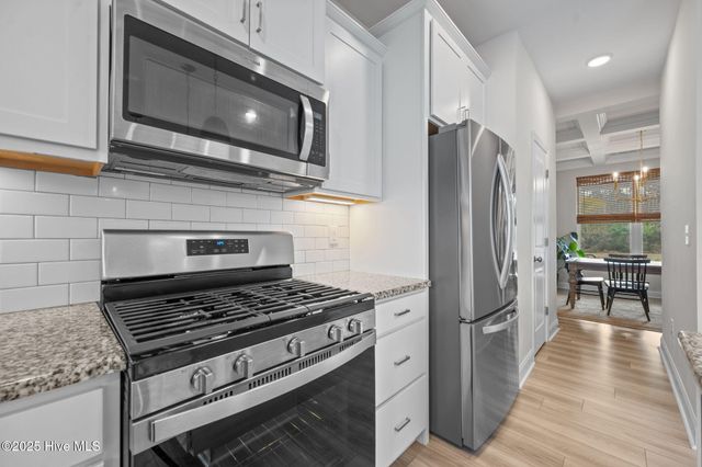 910 Terraces Lane, Hampstead, NC 28443