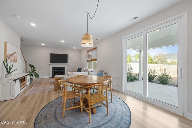 910 Terraces Lane, Hampstead, NC 28443