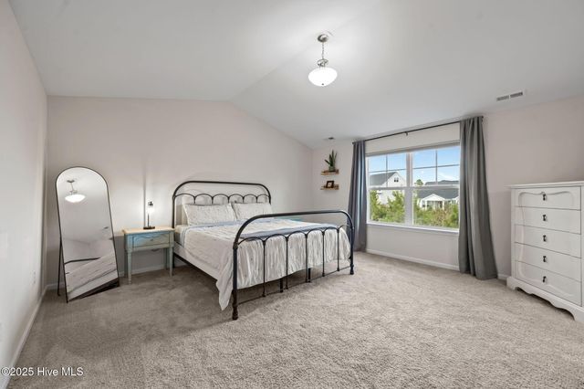 910 Terraces Lane, Hampstead, NC 28443