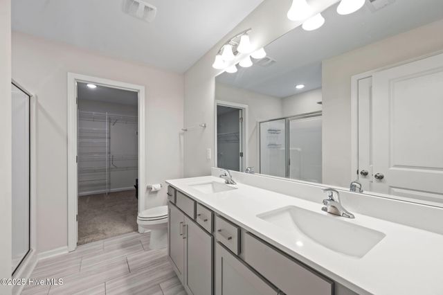 910 Terraces Lane, Hampstead, NC 28443