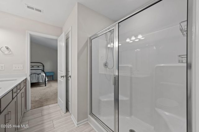 910 Terraces Lane, Hampstead, NC 28443