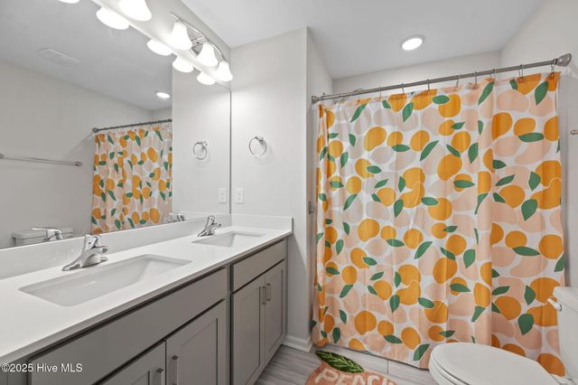 910 Terraces Lane, Hampstead, NC 28443