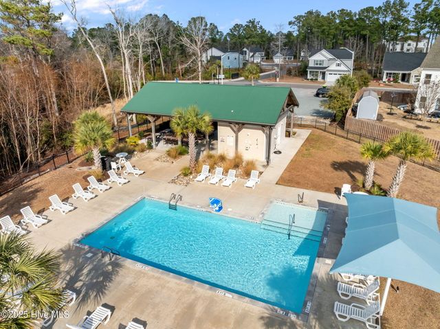 910 Terraces Lane, Hampstead, NC 28443