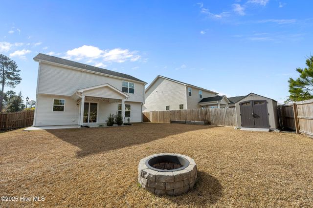 910 Terraces Lane, Hampstead, NC 28443