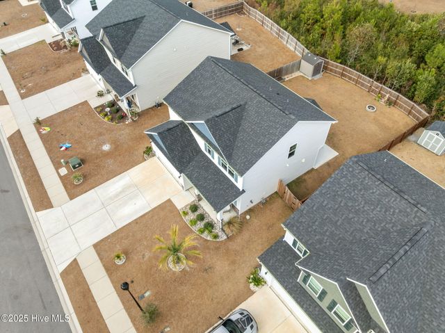 910 Terraces Lane, Hampstead, NC 28443