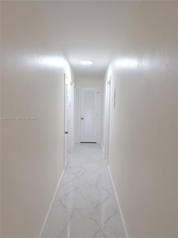 5400 NW 18th St 3N, Lauderhill, FL 33313