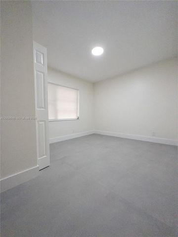 5400 NW 18th St 3N, Lauderhill, FL 33313