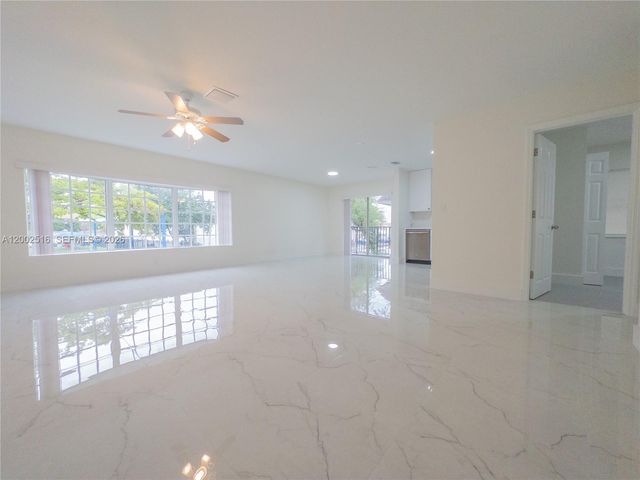 5400 NW 18th St 3N, Lauderhill, FL 33313