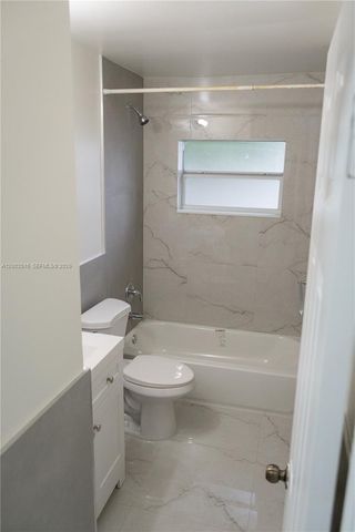 5400 NW 18th St 3N, Lauderhill, FL 33313