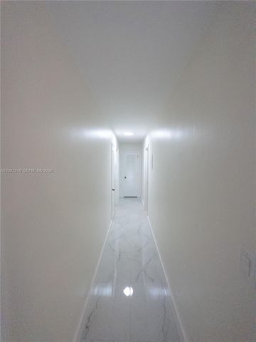 5400 NW 18th St 3N, Lauderhill, FL 33313