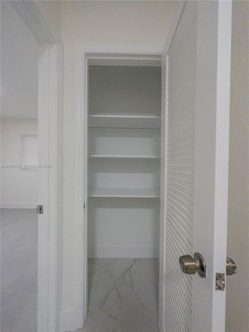 5400 NW 18th St 3N, Lauderhill, FL 33313