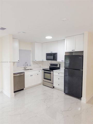 5400 NW 18th St 3N, Lauderhill, FL 33313