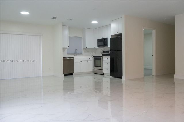 5400 NW 18th St 3N, Lauderhill, FL 33313