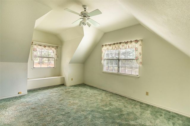 636 Deer Run Road, Bellville, TX 77418