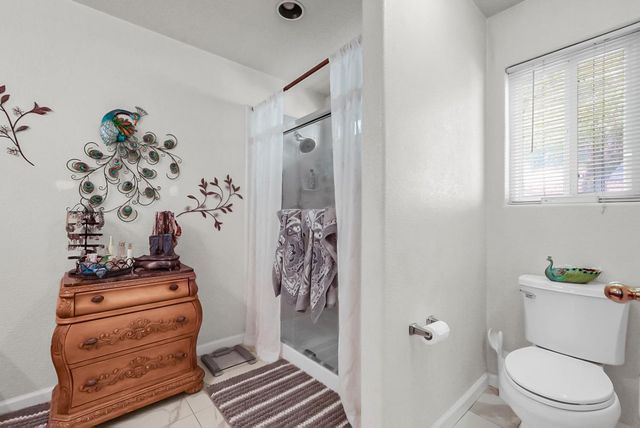 661 Mendocino Ct, Los Banos, CA 93635