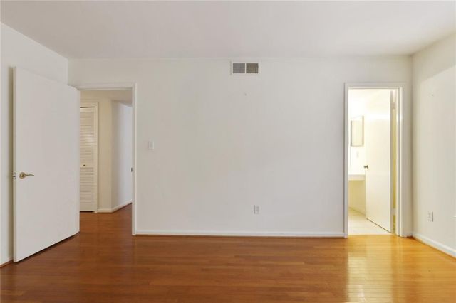 158 Maribeau NW Square, Atlanta, GA 30327