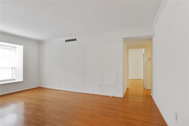 158 Maribeau NW Square, Atlanta, GA 30327