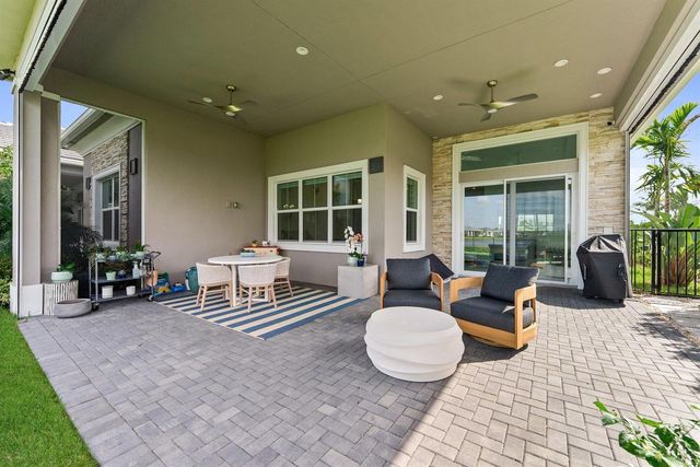 10145 Timber Creek Way, Palm Beach Gardens, FL 33412
