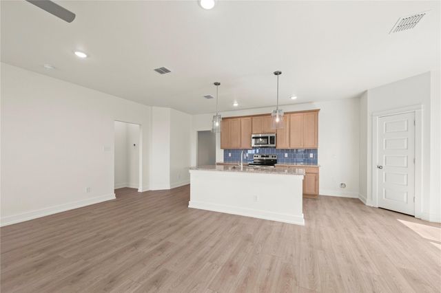 544 Gus LOOP, Georgetown, TX 78626
