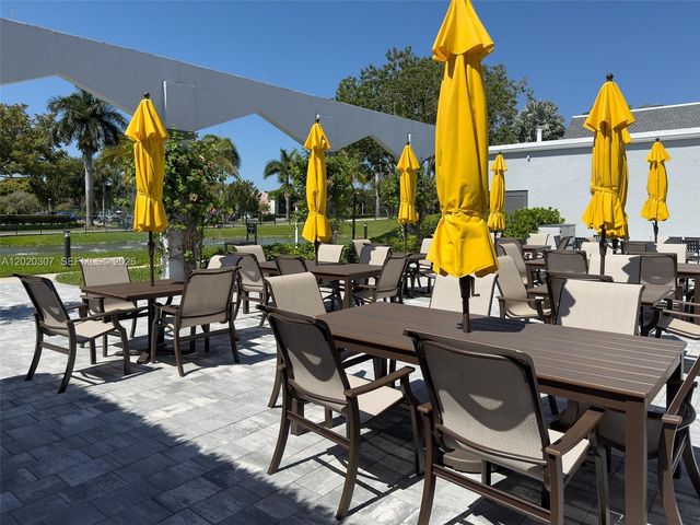 7145 Huntington Lane 303, Delray Beach, FL 33446
