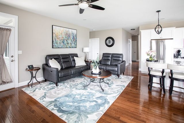 32 Sophia Dr, Rehoboth, MA 02769