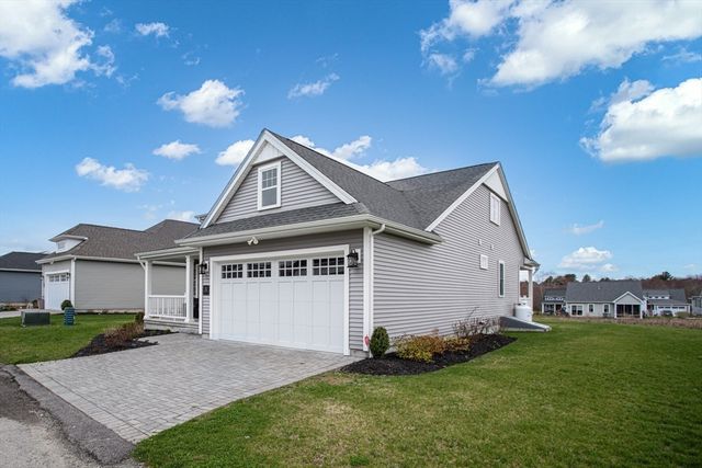 32 Sophia Dr, Rehoboth, MA 02769