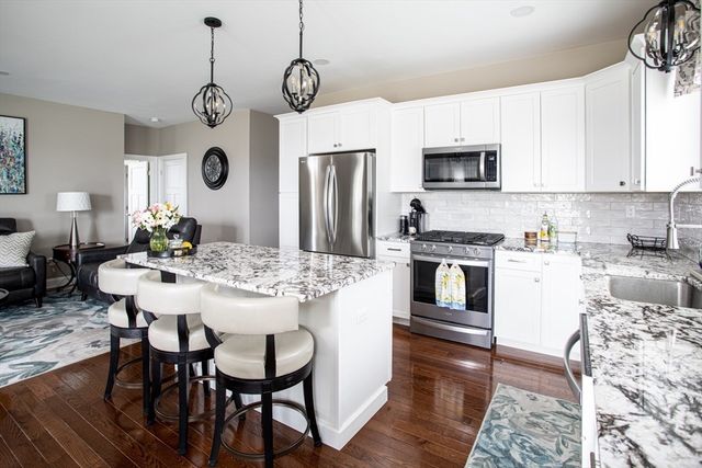 32 Sophia Dr, Rehoboth, MA 02769